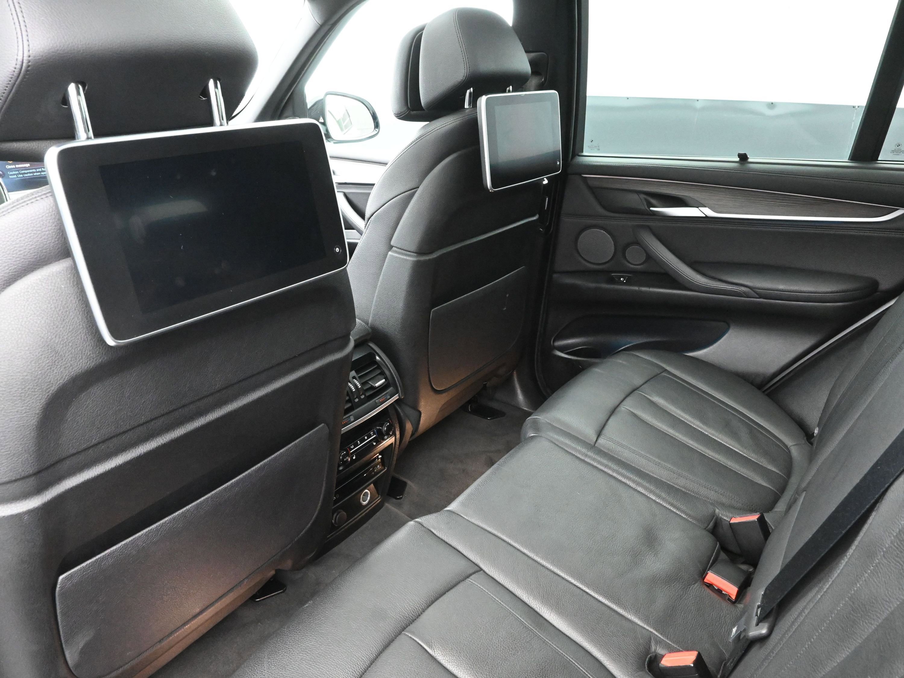 Used 2017 BMW X5 xDrive50i image 21