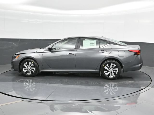 Used 2025 Nissan Altima 2.5 S FWD image 9