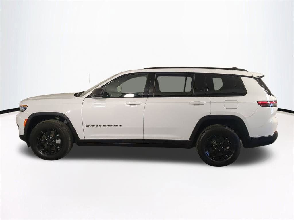 Used 2024 Jeep Grand Cherokee L Laredo image 8
