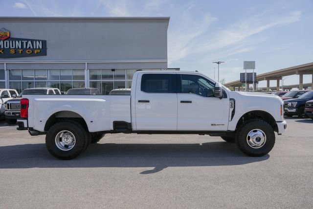 Used 2023 Ford F350 Lariat w/ Lariat Ultimate Package image 4