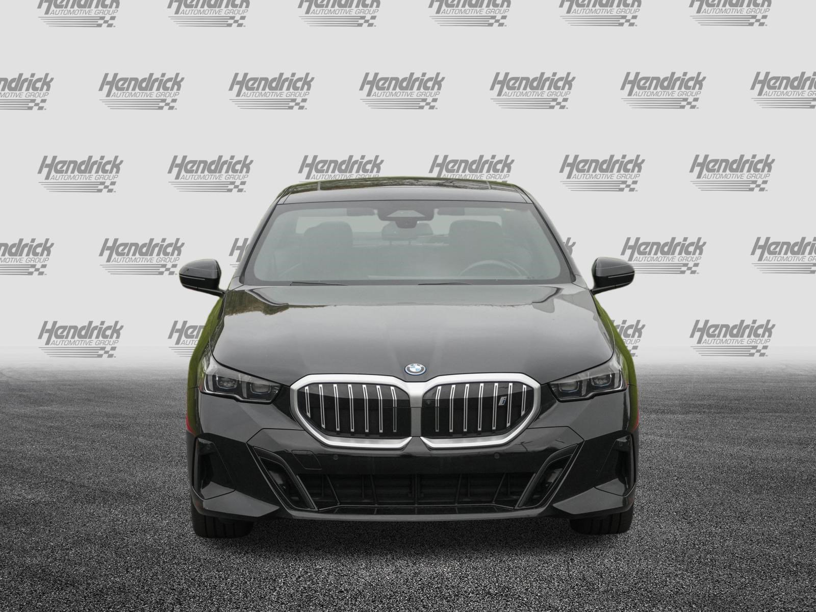 Certified 2024 BMW i5 eDrive40i w/ M Sport Package RWD image 3