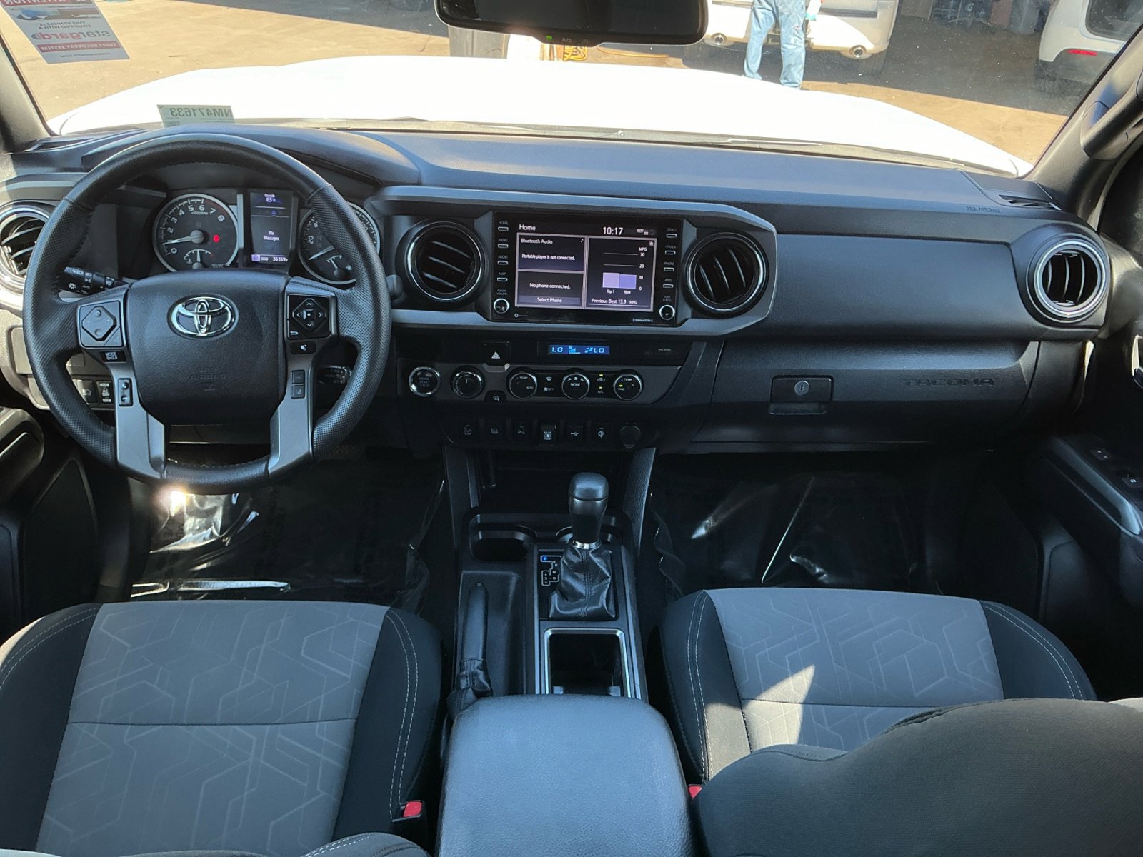 Used 2022 Toyota Tacoma TRD Off-Road w/ Technology Package image 17