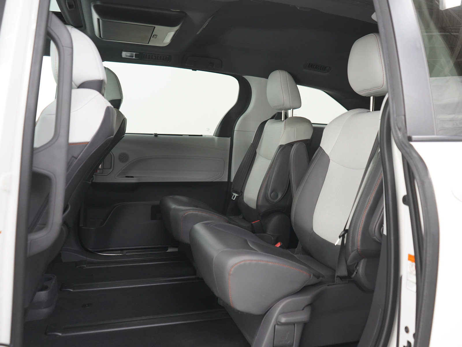 Used 2021 Toyota Sienna XSE AWD/4WD image 20