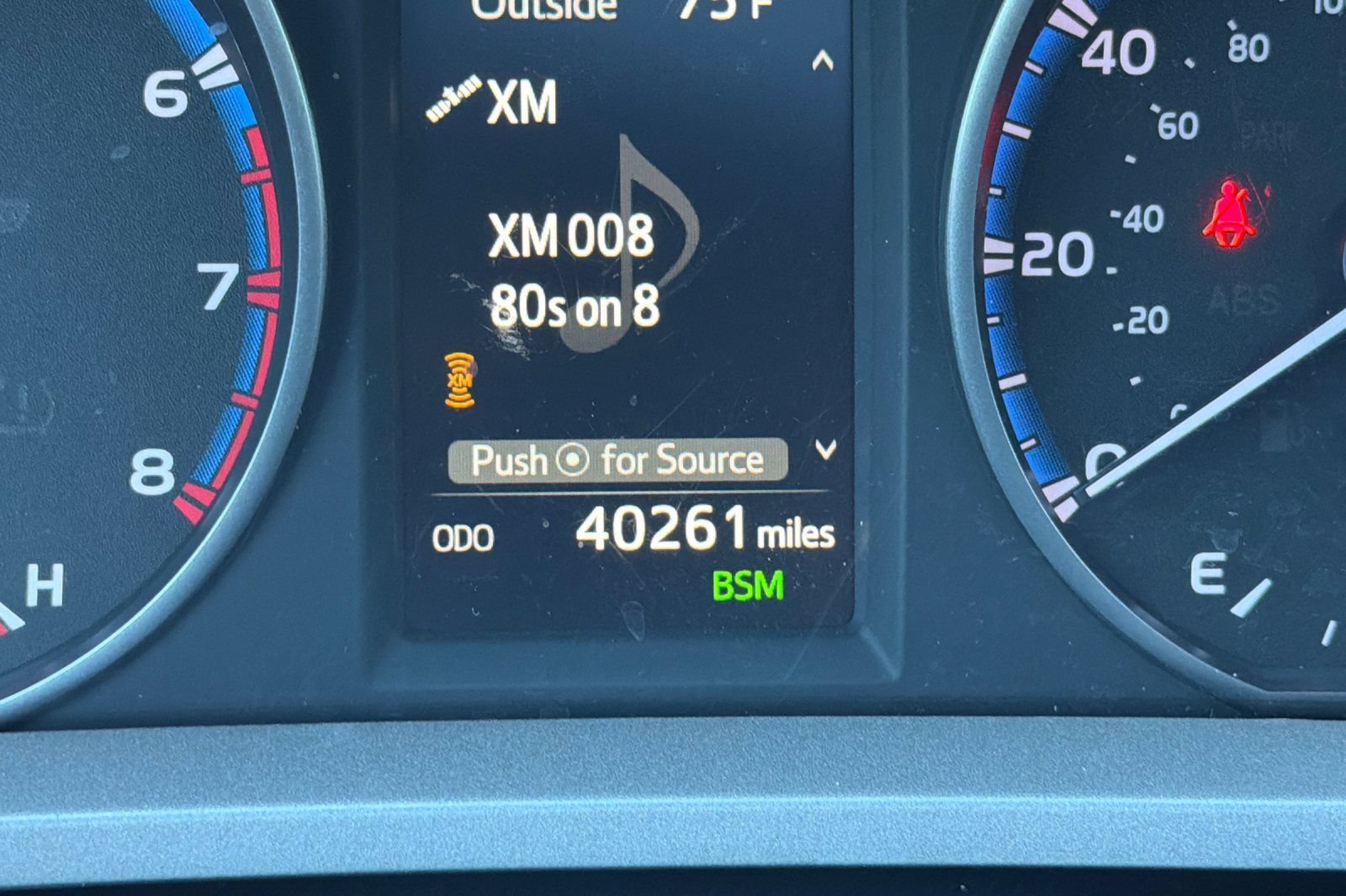 Used 2018 Toyota RAV4 XLE FWD image 24