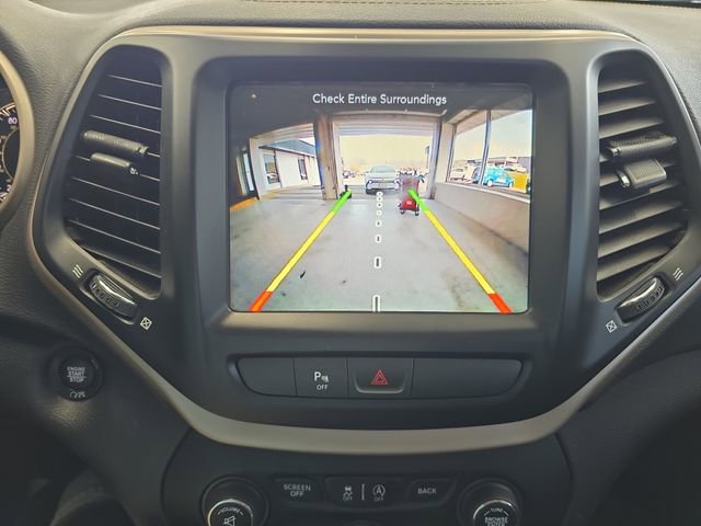 Used 2017 Jeep Cherokee Limited w/ Luxury Group image 16