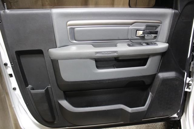 Used 2016 RAM 2500 Tradesman w/ Chrome Appearance Group image 17