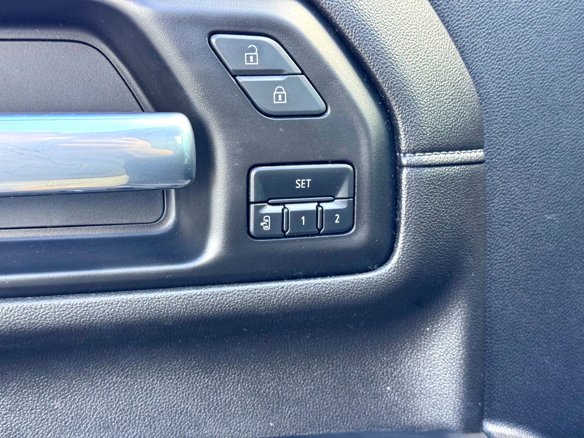 Used 2022 GMC Sierra 3500 Denali image 18