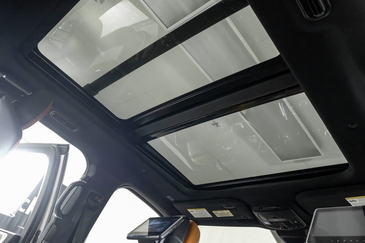 Used 2020 Lincoln Navigator L Reserve w/ Equipment Group 208A Reserve image 24