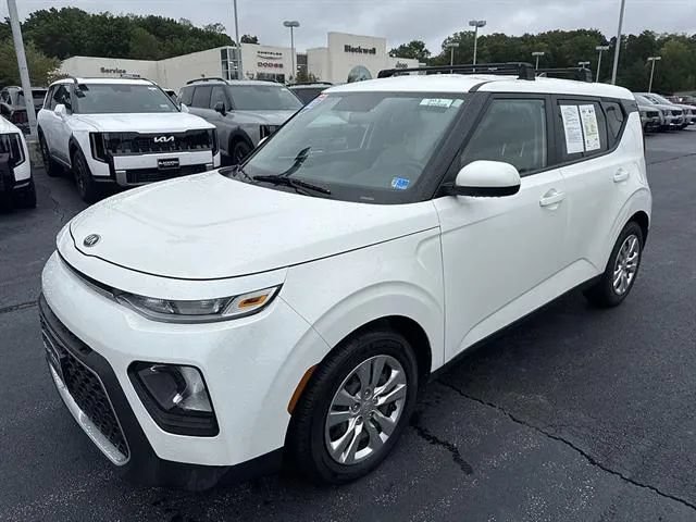 Used 2021 Kia Soul LX FWD image 3