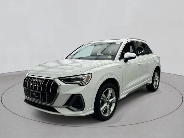 Certified 2024 Audi Q3 2.0T Premium