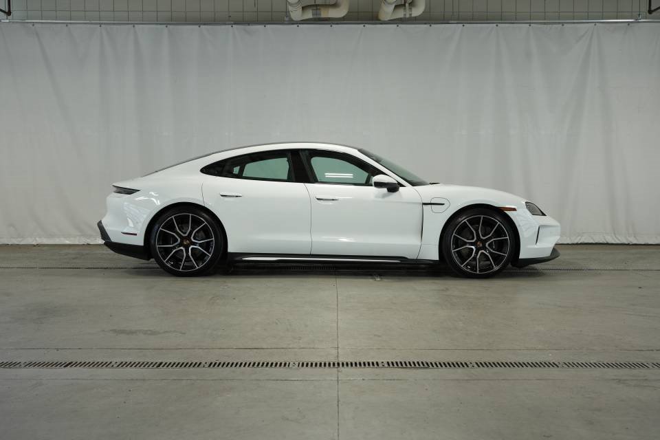 New 2025 Porsche Taycan image 6