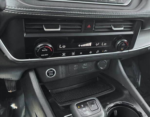 Used 2023 Nissan Rogue SV AWD/4WD image 15