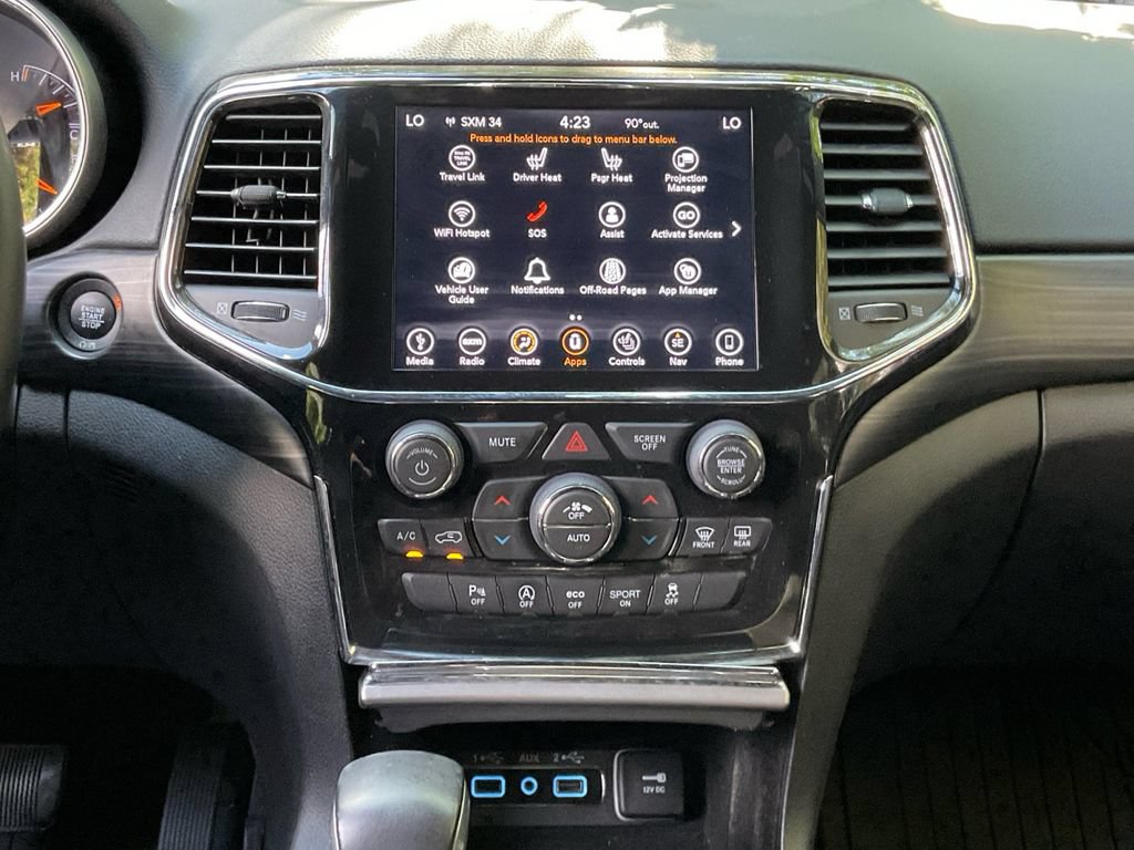 Used 2019 Jeep Grand Cherokee Laredo w/ Laredo X Package AWD/4WD image 12