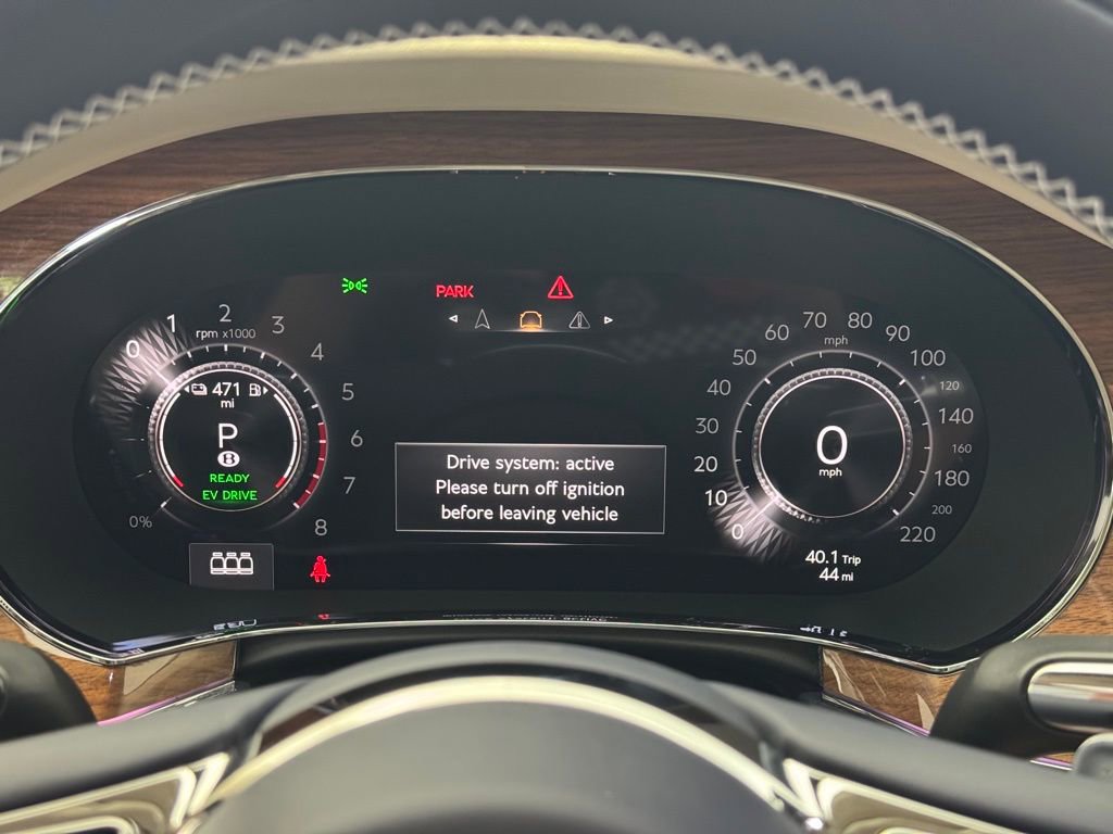 New 2026 Bentley Flying Spur Azure image 38