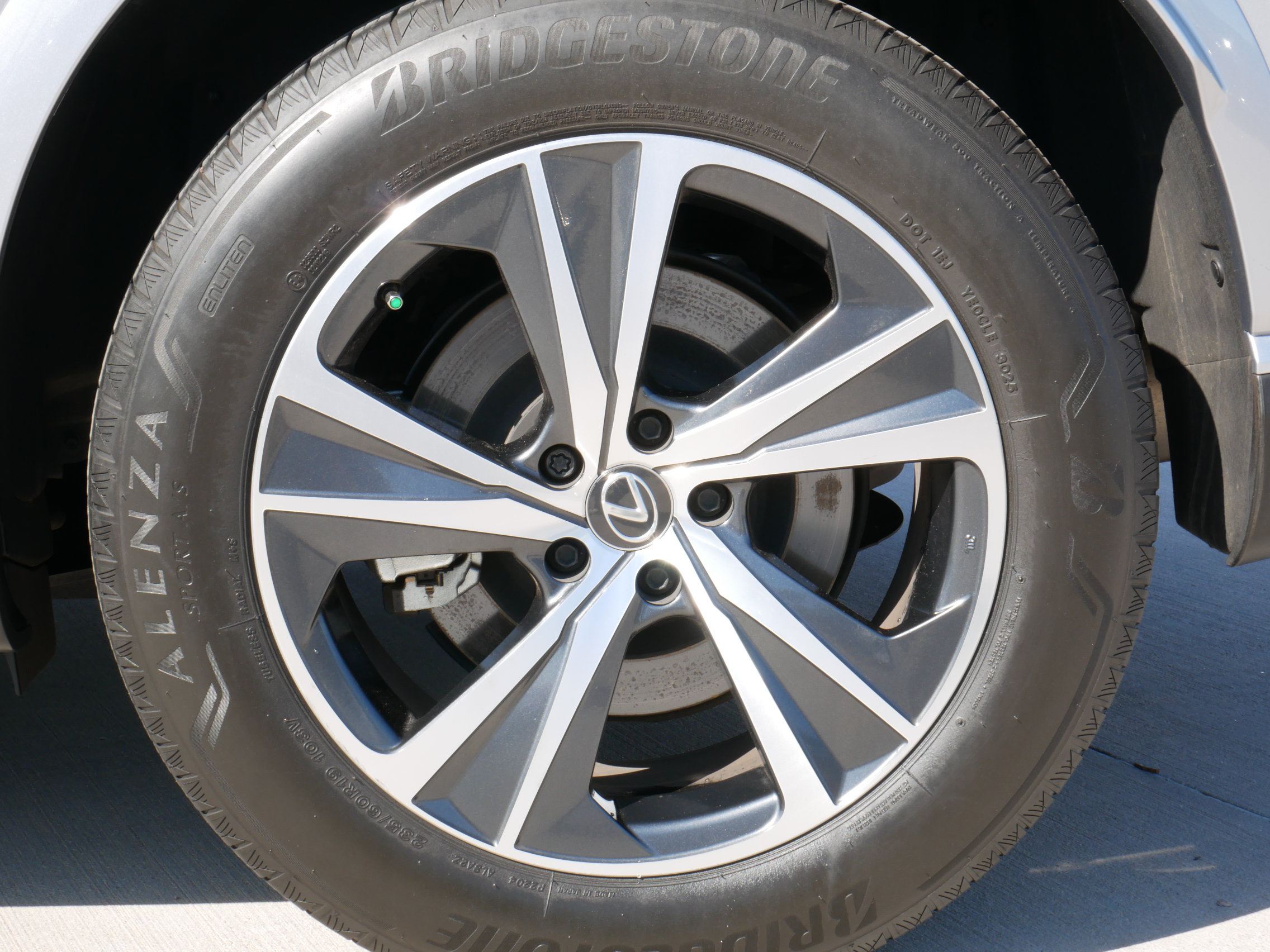 Certified 2025 Lexus RX 350 Premium w/ Accessory Package FWD image 23