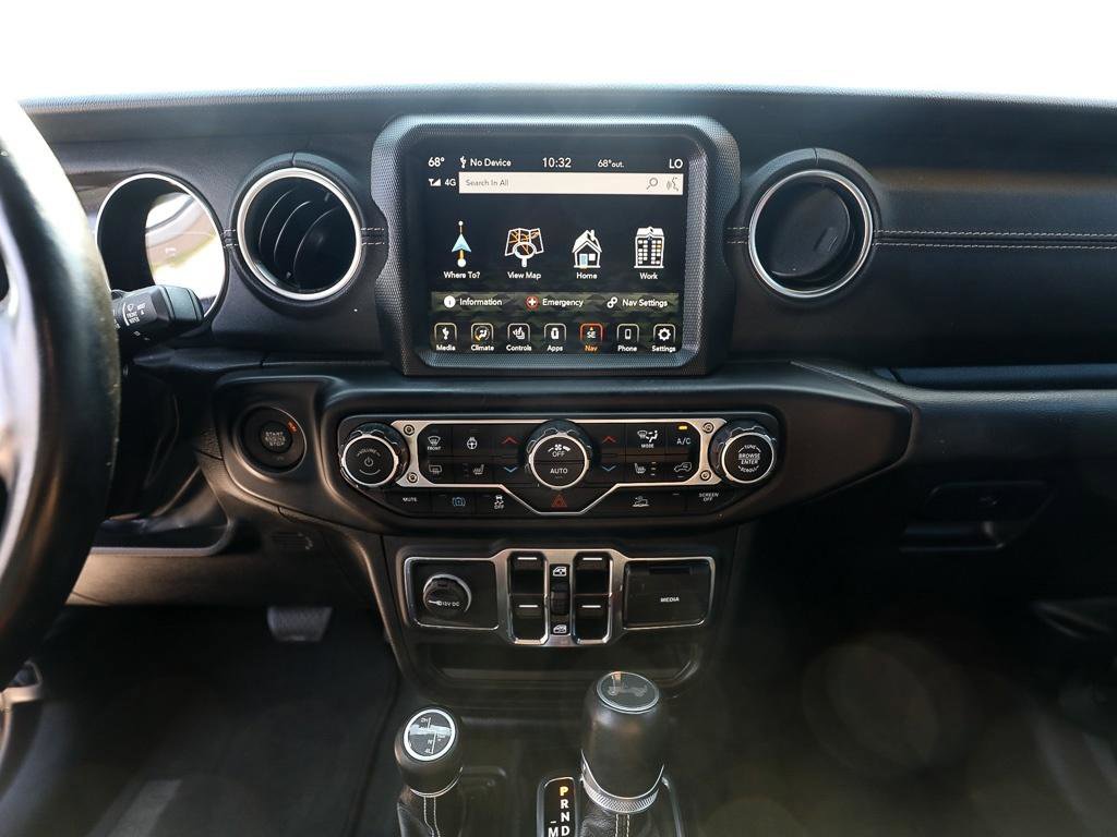 Used 2023 Jeep Wrangler Unlimited Sahara w/ Cold Weather Group AWD/4WD image 16