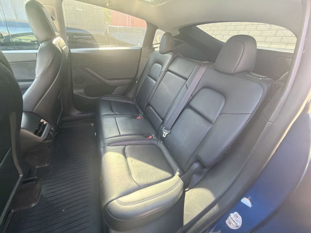 Used 2022 Tesla Model Y Performance AWD/4WD image 15