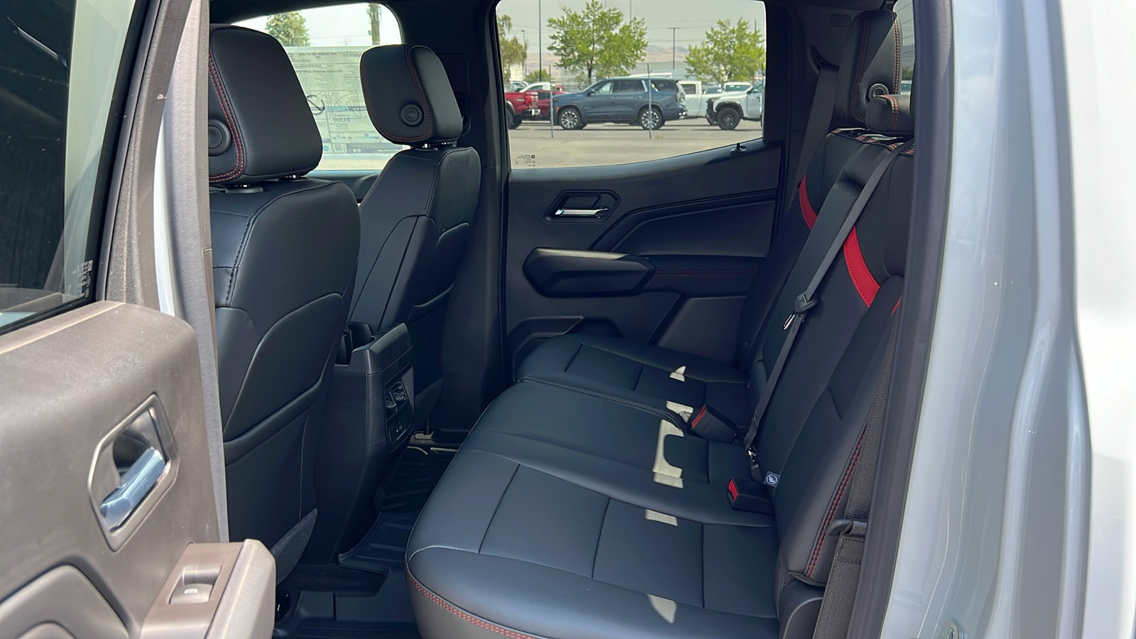 New 2026 Chevrolet Colorado Z71 image 15