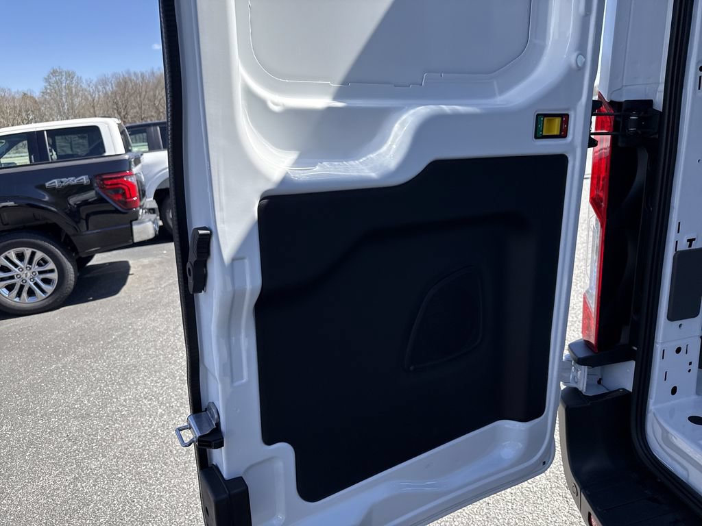 New 2026 Ford Transit 250 148 Medium Roof RWD image 20