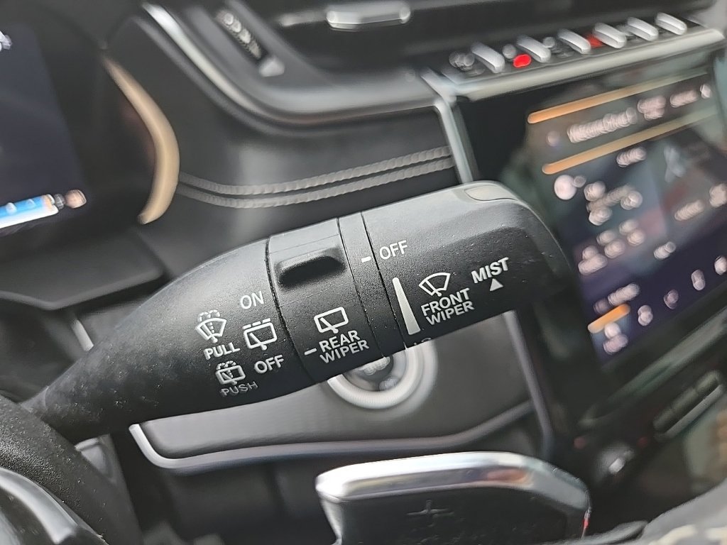 Used 2023 Jeep Grand Cherokee Altitude AWD/4WD image 44