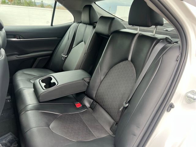 Used 2022 Toyota Camry XSE image 18
