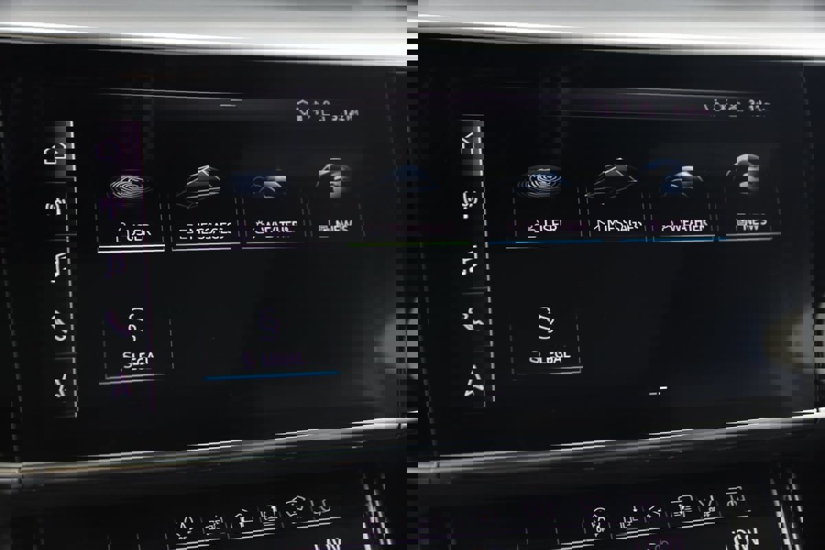 Used 2020 Audi A8 L 4.0T w/ Sport Plus Package image 36