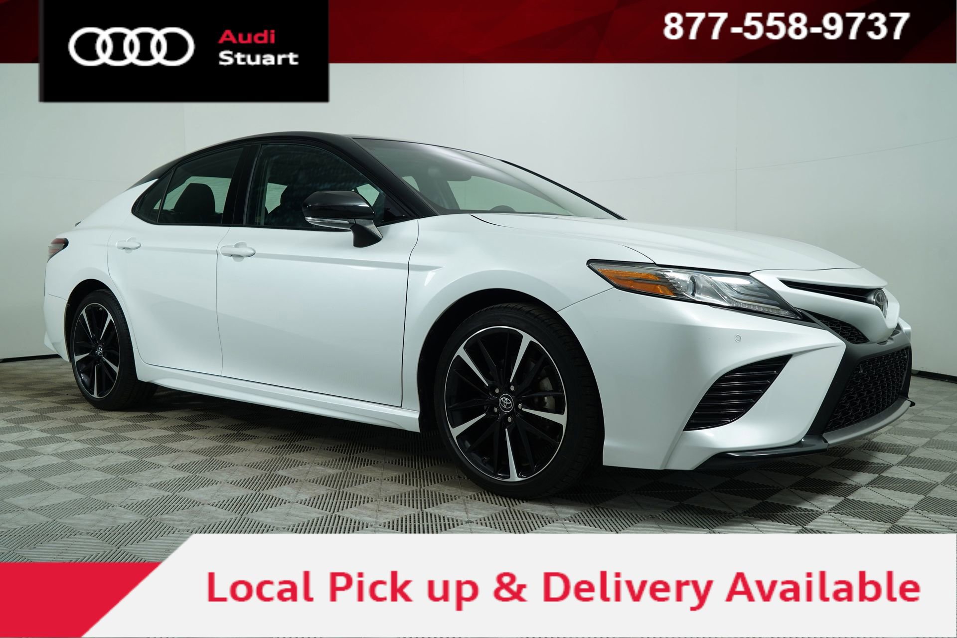 Used 2018 Toyota Camry XSE FWD image 1