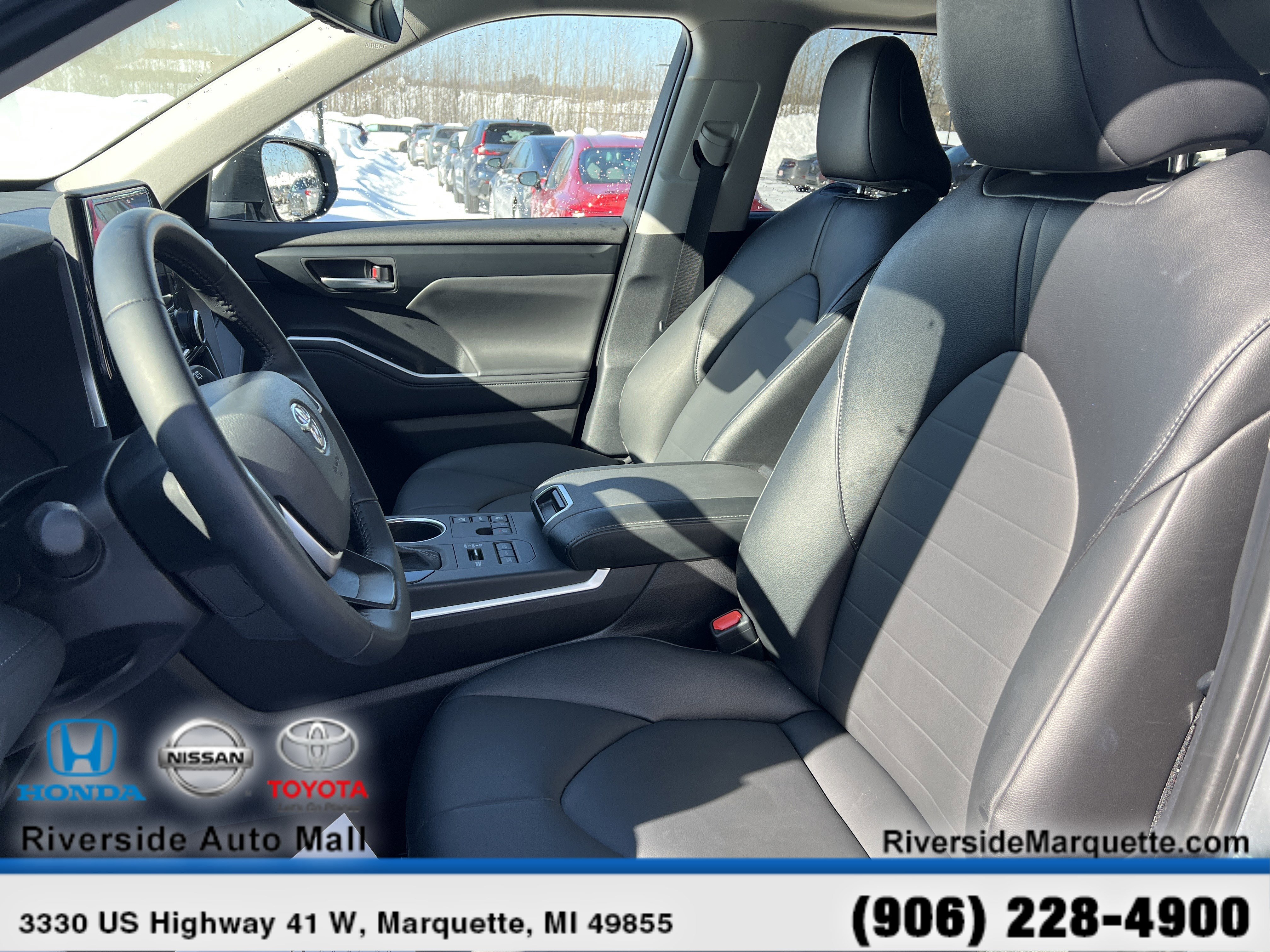 Used 2025 Toyota Highlander XLE image 15