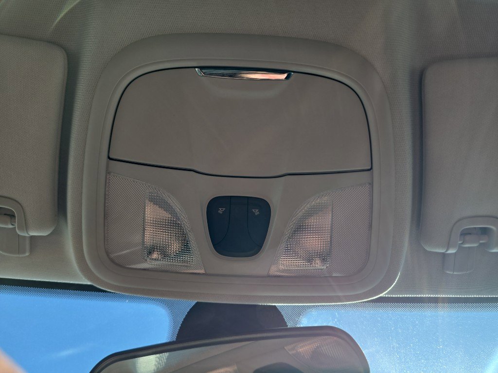 Used 2019 Jeep Cherokee Latitude w/ Cold Weather Group image 24