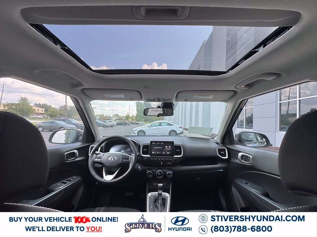 New 2026 Hyundai Venue SEL FWD image 4
