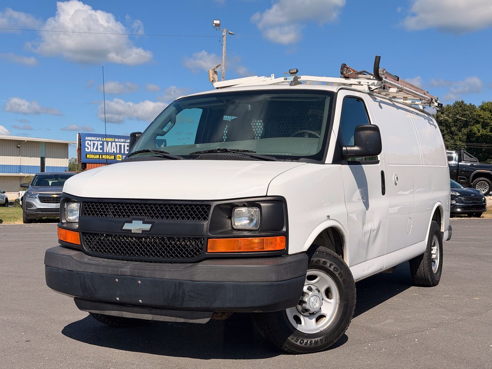 Used 2016 Chevrolet Express 2500 RWD image 1