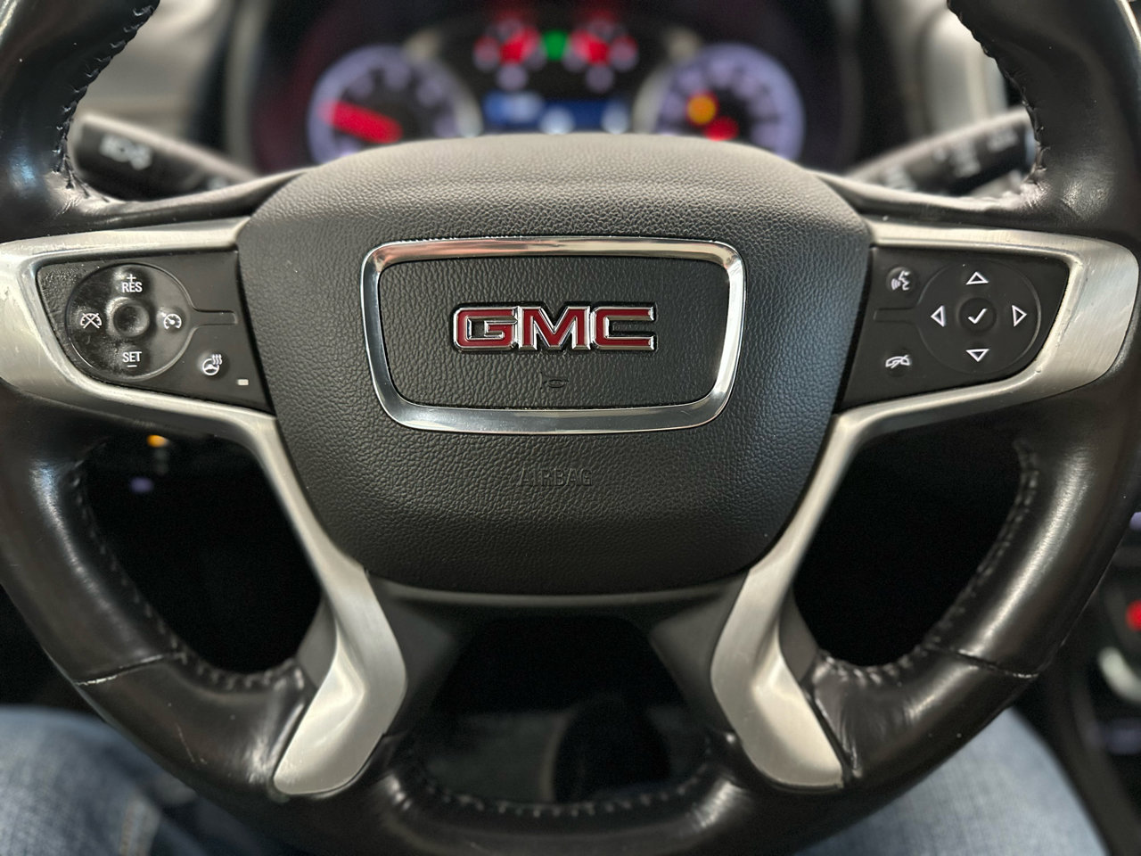 Used 2018 GMC Terrain SLT w/ Infotainment Package II image 18