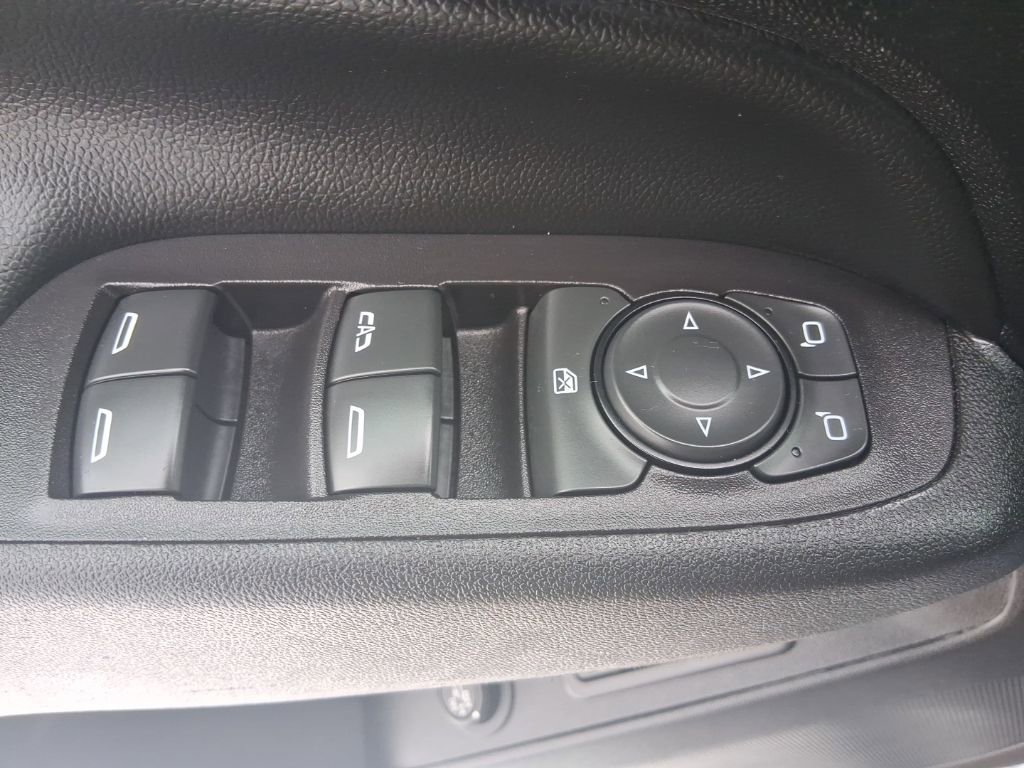 Used 2020 Chevrolet Equinox Premier image 23