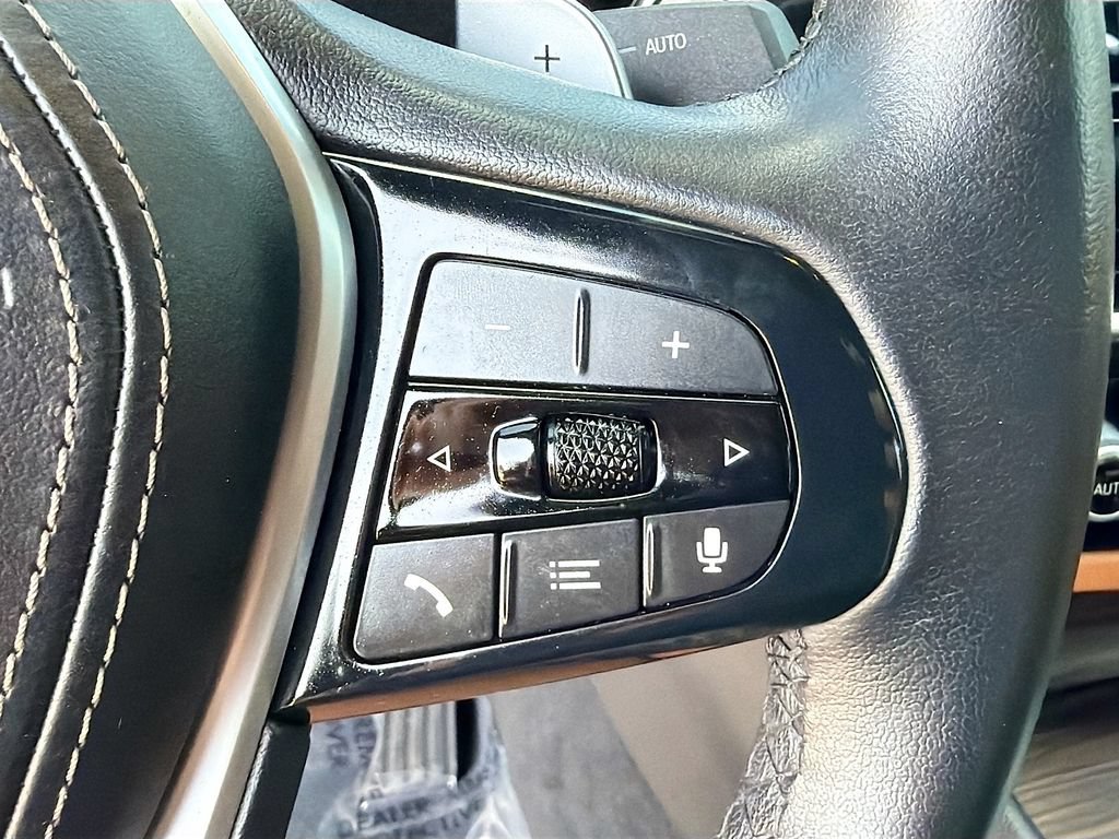 Used 2023 BMW 530i w/ Premium Package RWD image 39