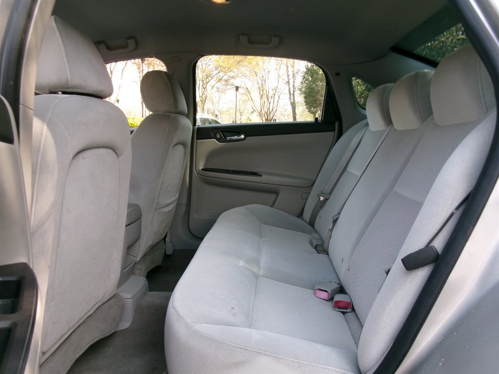 Used 2008 Chevrolet Impala LS FWD image 25