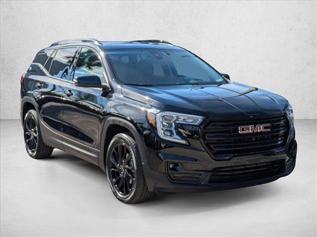 Used 2024 GMC Terrain SLT w/ Tech Package image 3