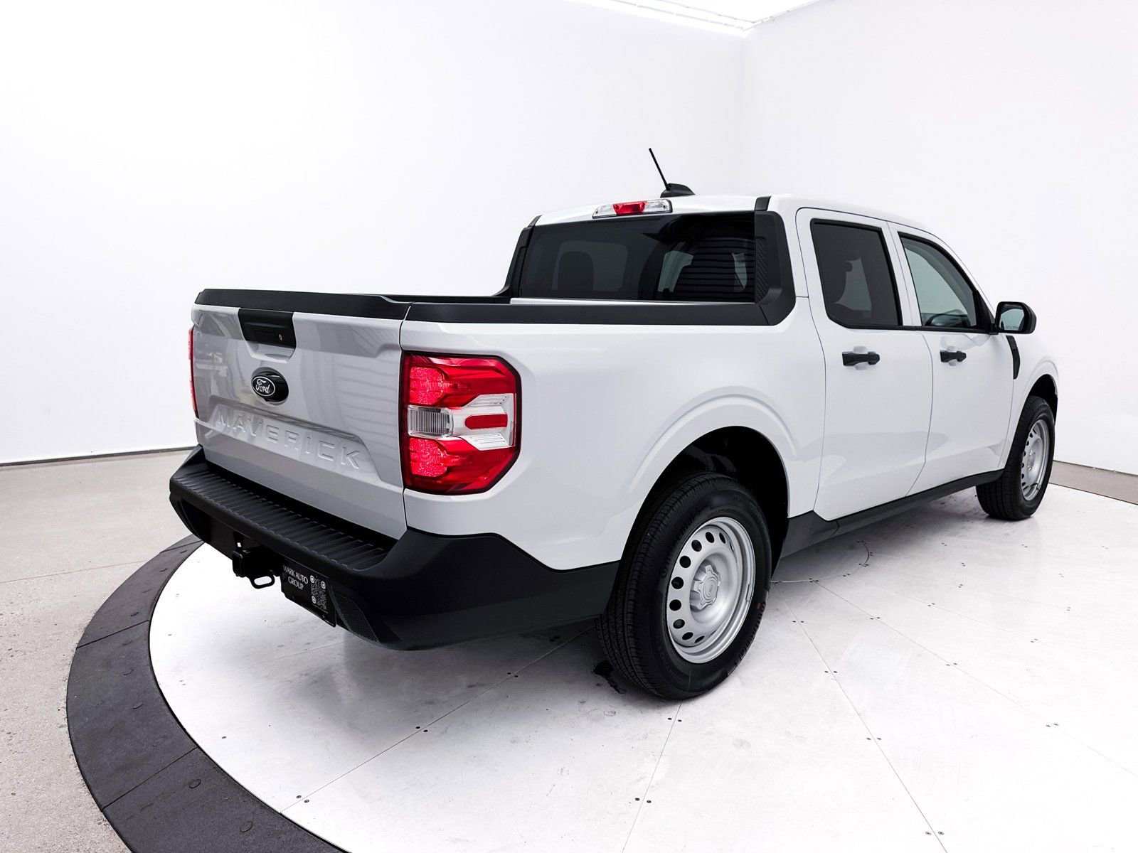 Used 2025 Ford Maverick XL w/ Equipment Group 102A image 17