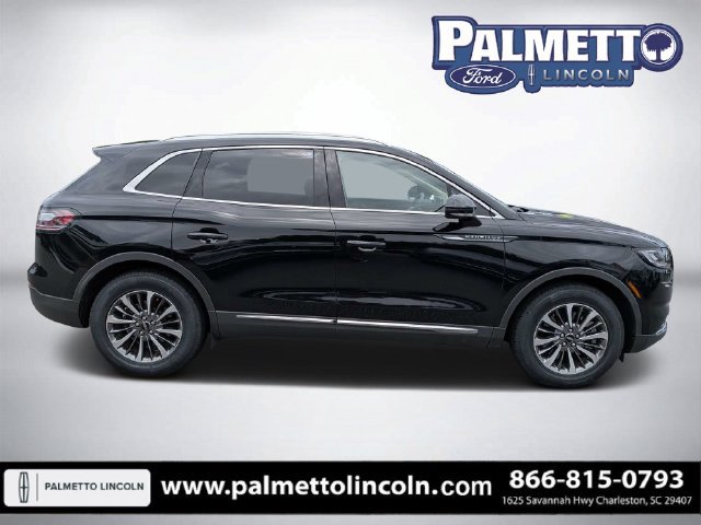 Certified 2023 Lincoln Nautilus FWD w/ Premium Package image 2