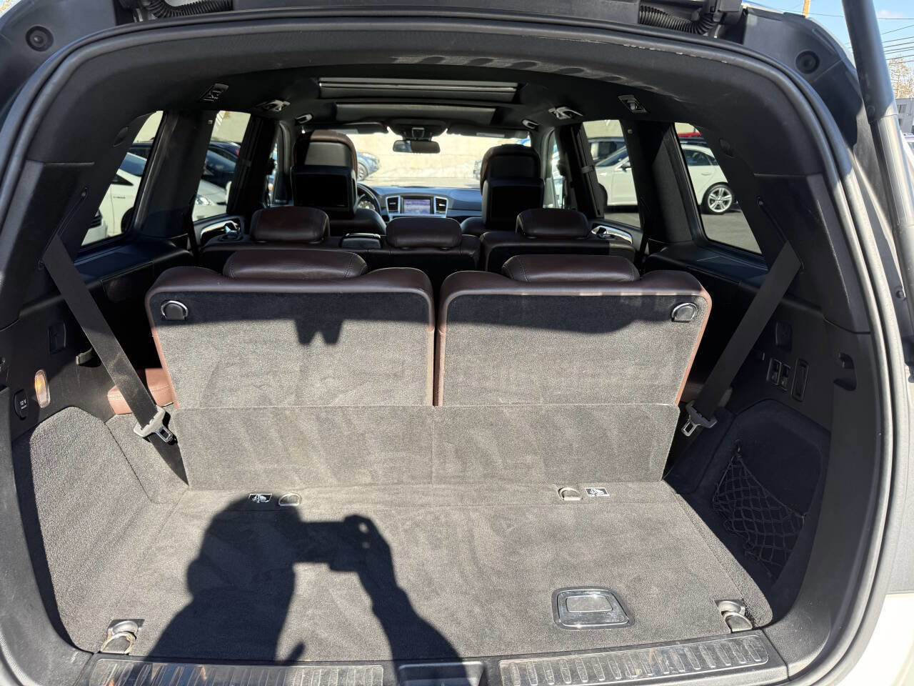 Used 2016 Mercedes-Benz GL 550 4MATIC image 14