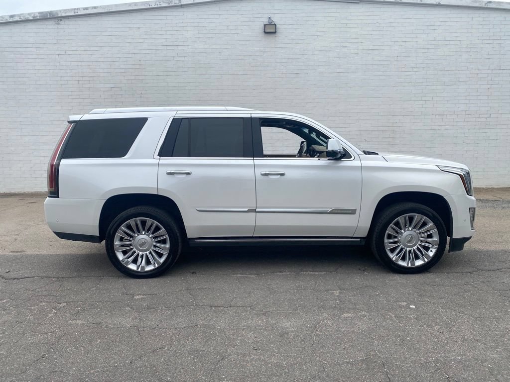 Used 2019 Cadillac Escalade Platinum AWD/4WD image 1