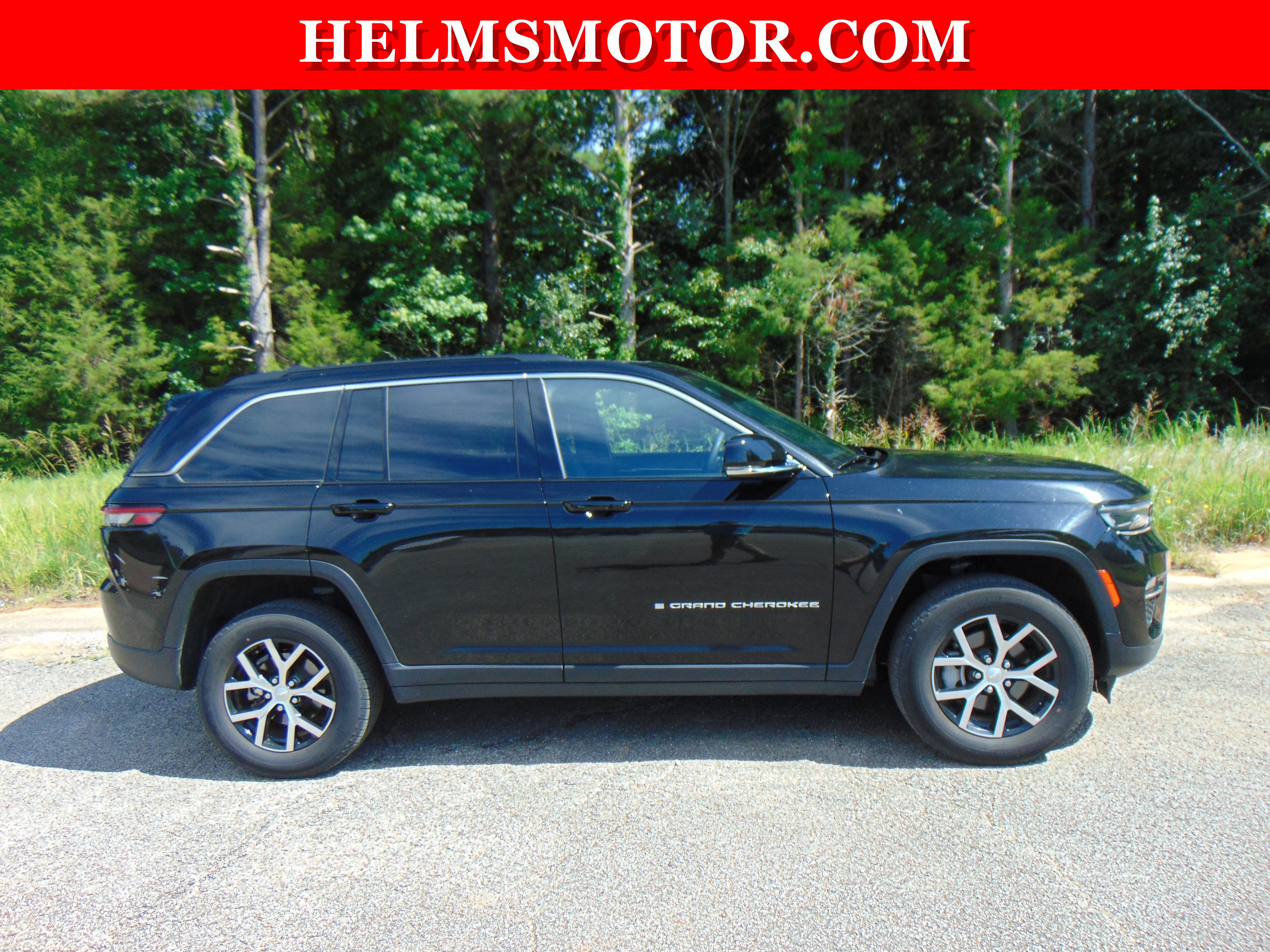 Certified 2024 Jeep Grand Cherokee Limited AWD/4WD image 16