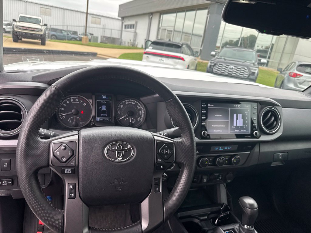Used 2023 Toyota Tacoma TRD Sport w/ Technology Package AWD/4WD image 24