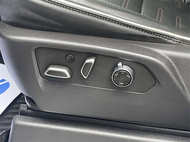 Used 2023 GMC Sierra 1500 AT4X image 17