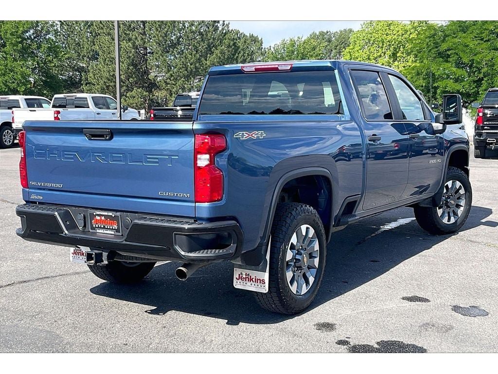 Used 2024 Chevrolet Silverado 2500 Custom AWD/4WD image 15