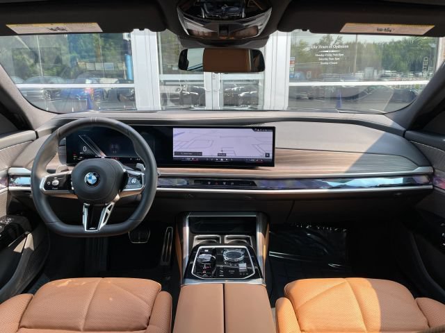 Used 2025 BMW 740i xDrive AWD/4WD image 41