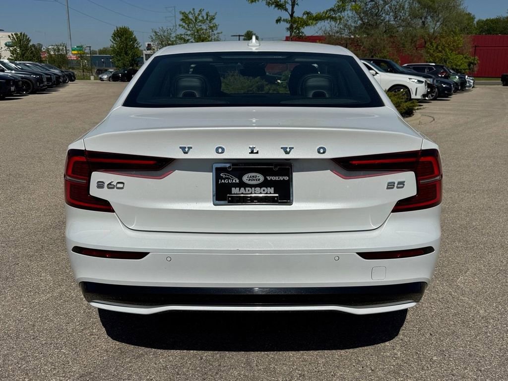 Used 2025 Volvo S60 B5 Core FWD image 3