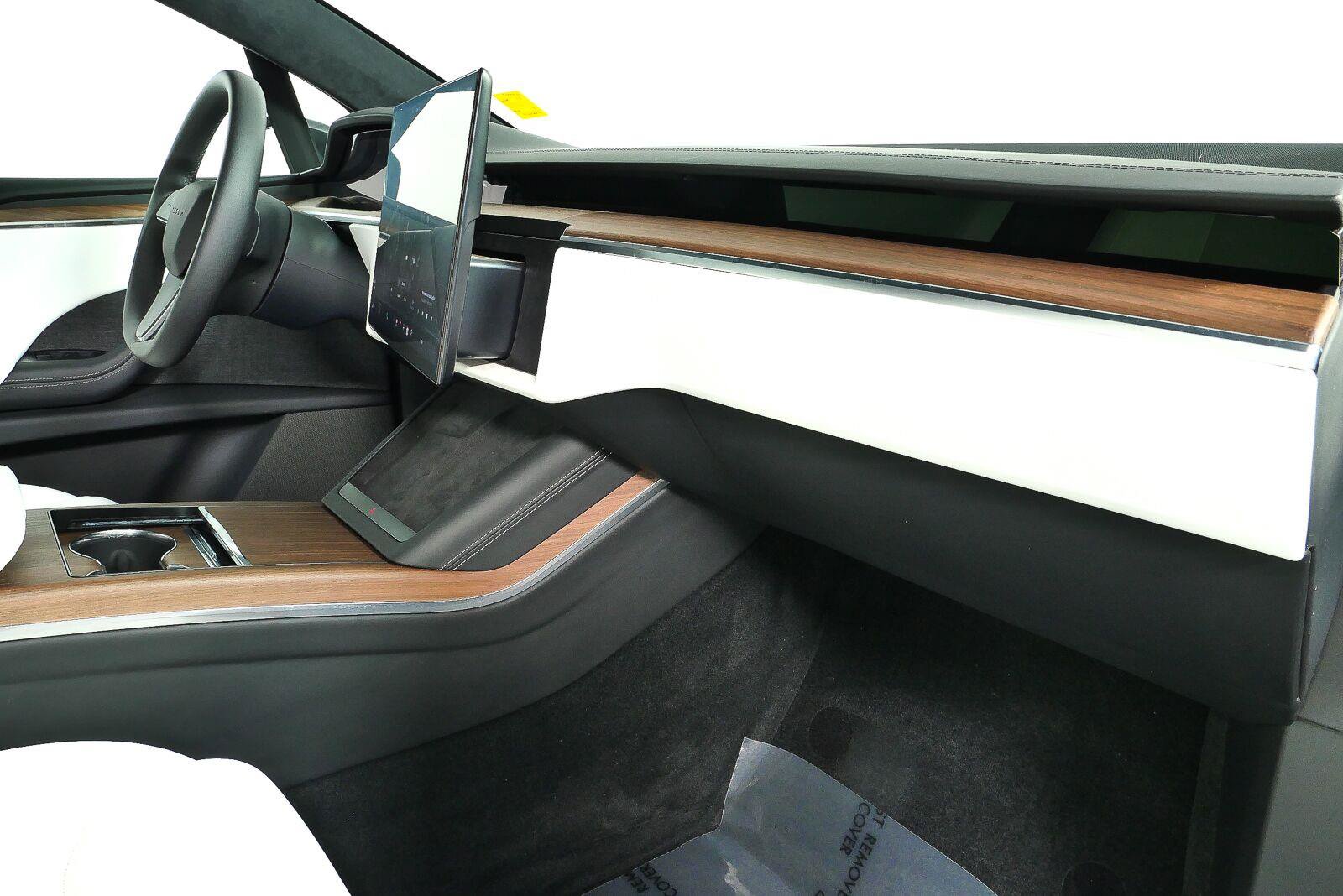 Used 2025 Tesla Model X AWD/4WD image 22