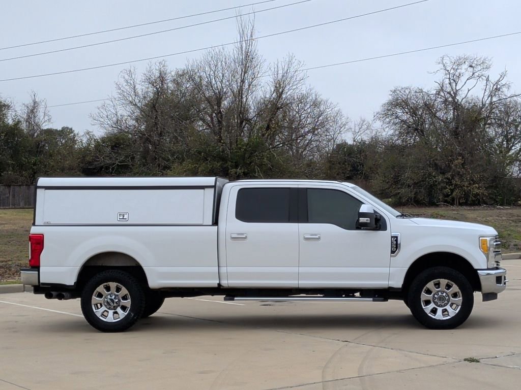 Used 2017 Ford F350 Lariat w/ Chrome Package image 9