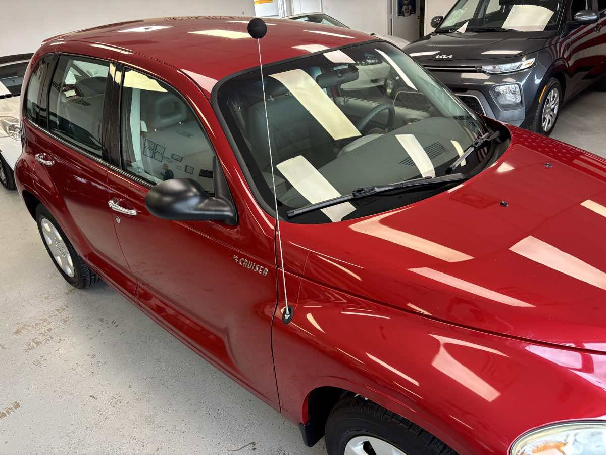 Used 2006 Chrysler PT Cruiser FWD image 4