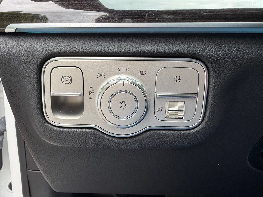 Used 2022 Mercedes-Benz GLS 450 4MATIC image 29